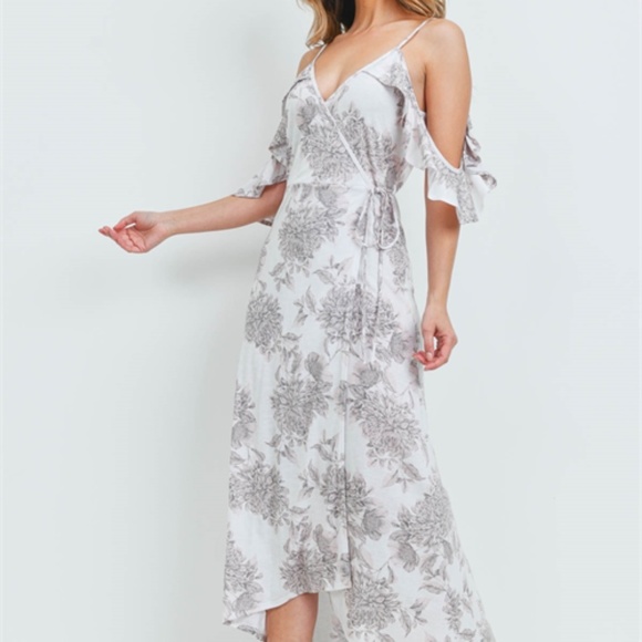 Ivory Print Dress - Picture 5 of 16